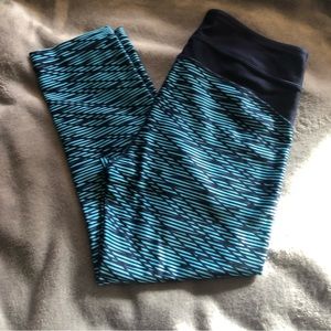 Under Armour Girl’s Capri Leggings size M/L